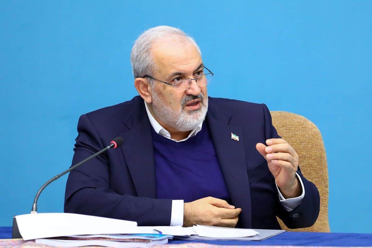 وزیر صمت: ۱۳ میلیون خودروی فرسوده در حال تردد داریم