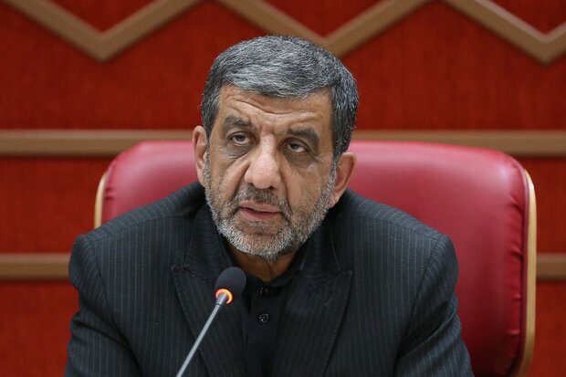 ضرغامی: سیاست وزارت میراث گردشگری هدایت مردم به سمت گردشگاه‌های رسمی است