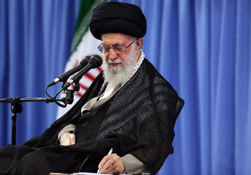 امام خامنه‌ای: وقت مجلس مصروف مسابقات بی‌فایده‌ رسانه‌ای نشود