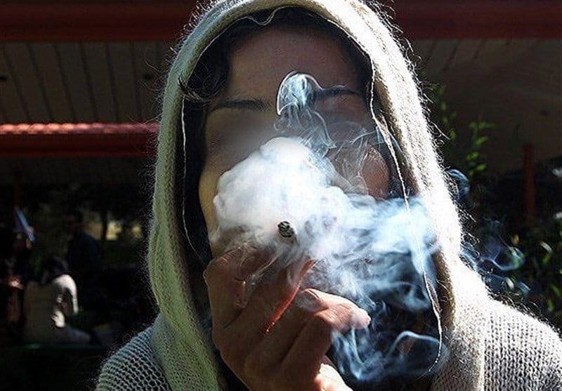 افزایش مصرف دخانیات در دختران و زنان/ سن مصرف سیگار در کشور به کودکان دبستانی رسیده