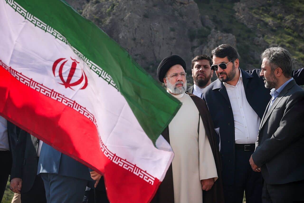 منصوری: آیت الله رئیسی نقطه امید ما بود