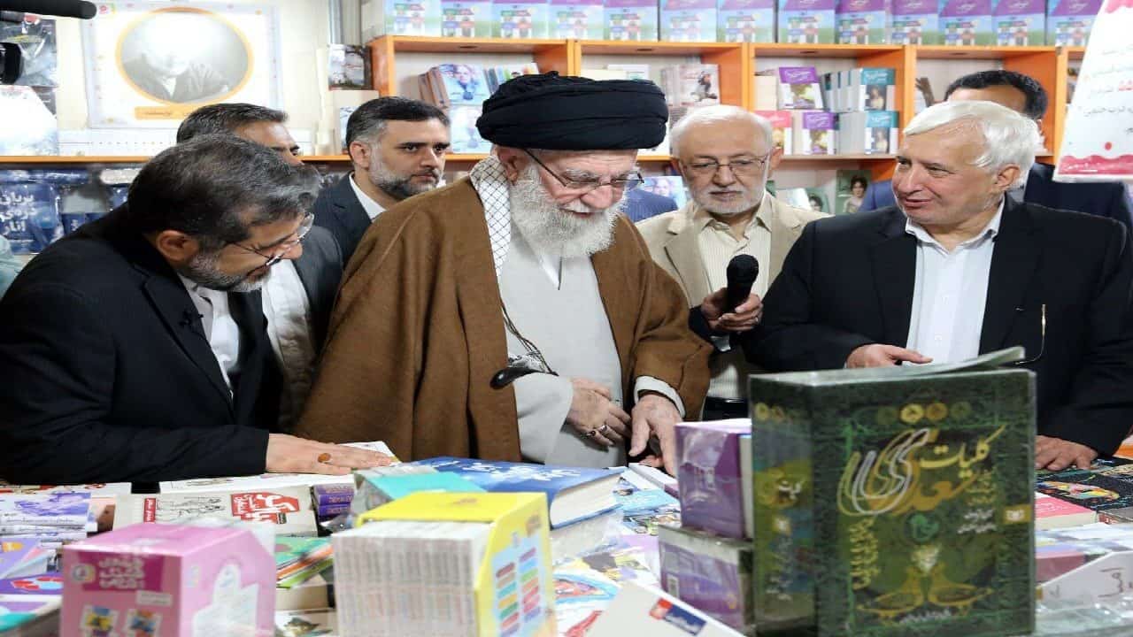 چشم نمایشگاه کتاب به حضور رهبر انقلاب روشن شد