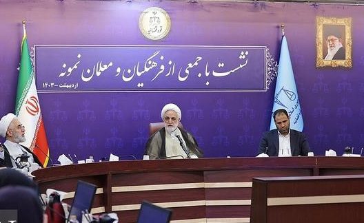 حرمت مراکز آموزشی و فعالان آن اعم از دانش‌آموزان و فرهنگیان باید حفظ شود