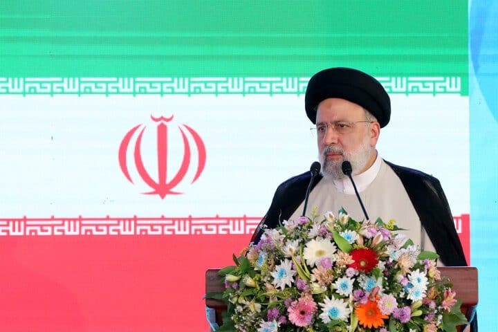 سید ابراهیم رئیسی، رئیس جمهور کشورمان به شهادت رسید