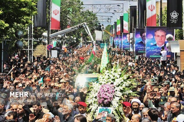 خاکسپاری پیکر شهید «بهروز قدیمی» در درسجین