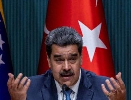 مادورو از نزدیک حوادث سقوط بالگرد رئیسی را دنبال می‌کند