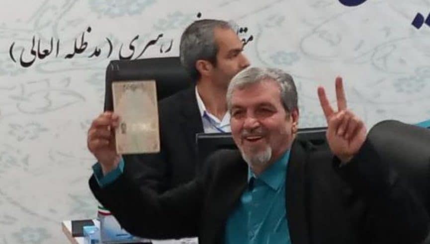 کواکبیان برای ثبت نام انتخابات ریاست جمهوری وارد وزارت کشور شد