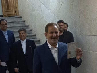 حال ایران خوب نیست / می‌آیم تا رای کسانی را جلب کنم که از شعار و منازعه خسته و دنبال گشایش عملی‌اند