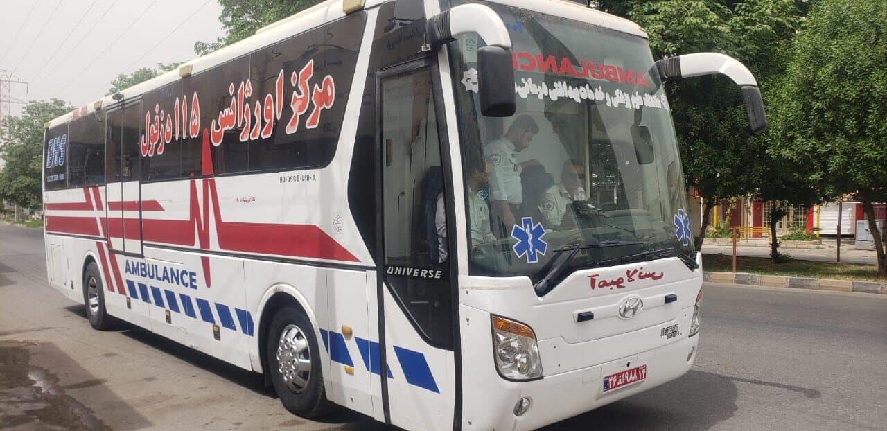 استقرار اتوبوس آمبولانس در میادین بزرگ شهرهای گرم