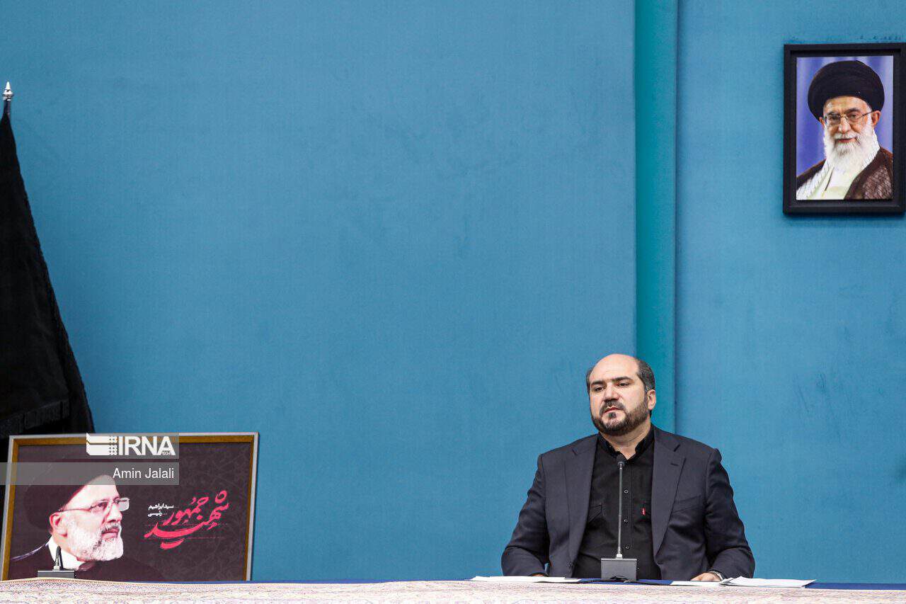منصوری: اینکه در برخی رسانه مطرح شده که محل کار را ترک کرده ام، صحت ندارد