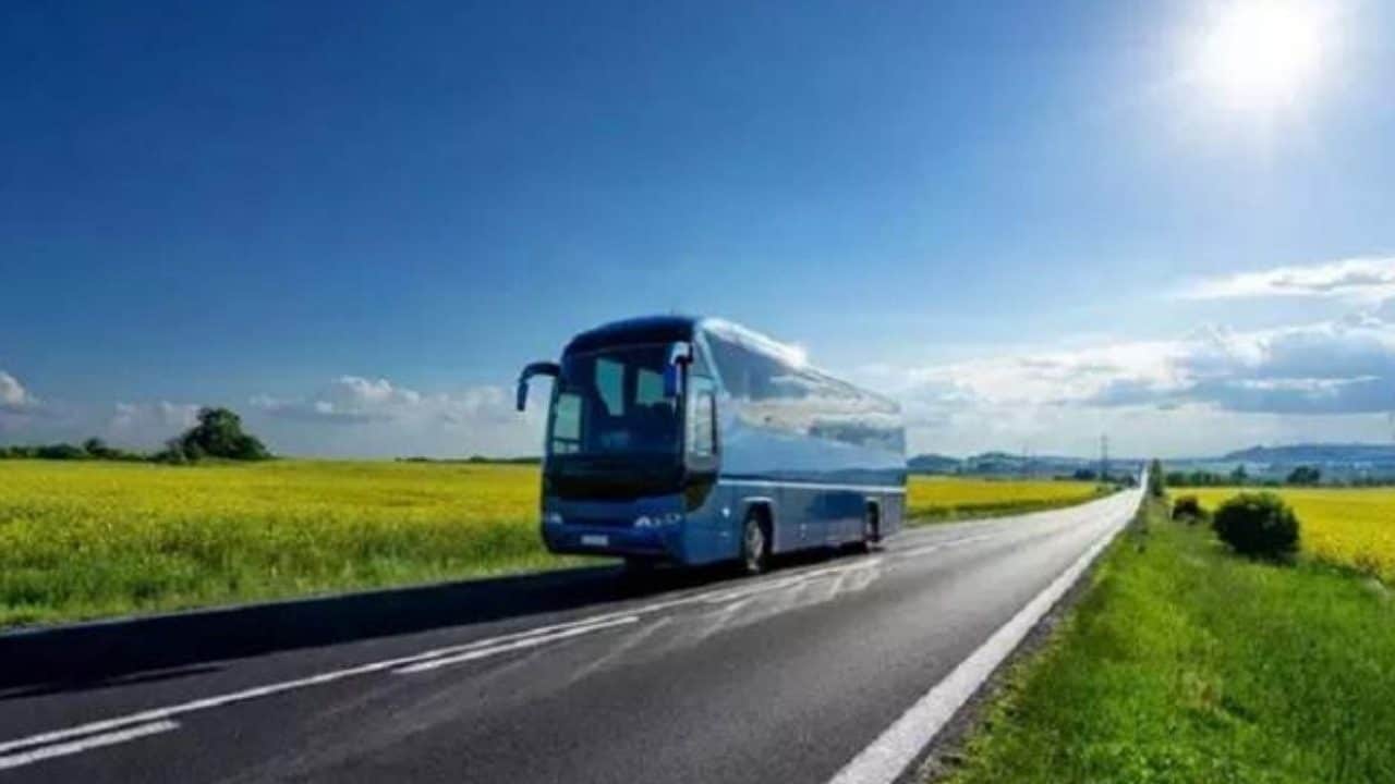 خط اتوبوسی مشهد به نجف – کربلا راه‌اندازی شد