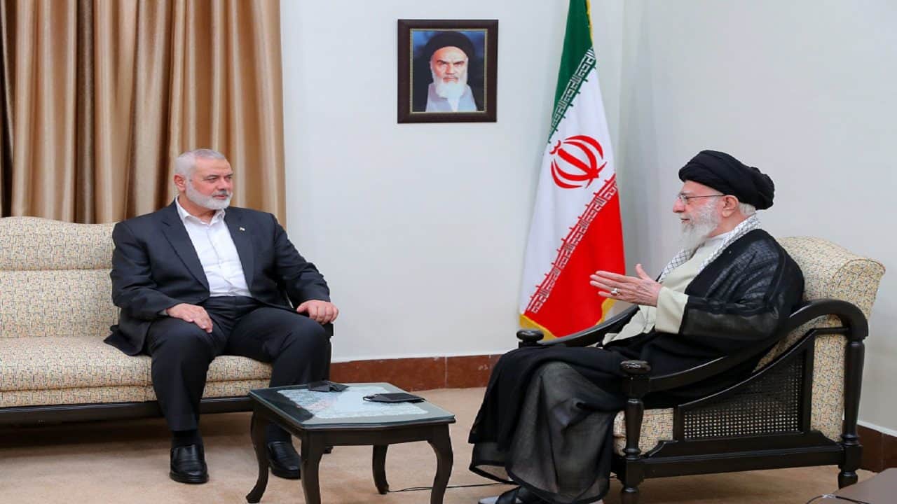رهبر انقلاب: خونخواهی اسماعیل هنیه را وظیفه خود می‌دانیم