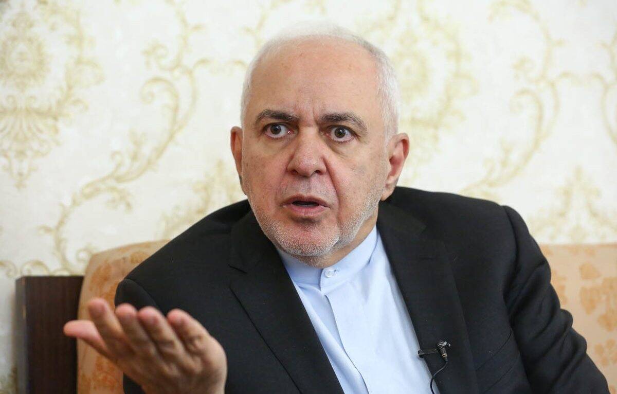 ظریف: شرم‌آور است که عده‌ای بخواهند رأی مردم را با بسته غذایی بخرند