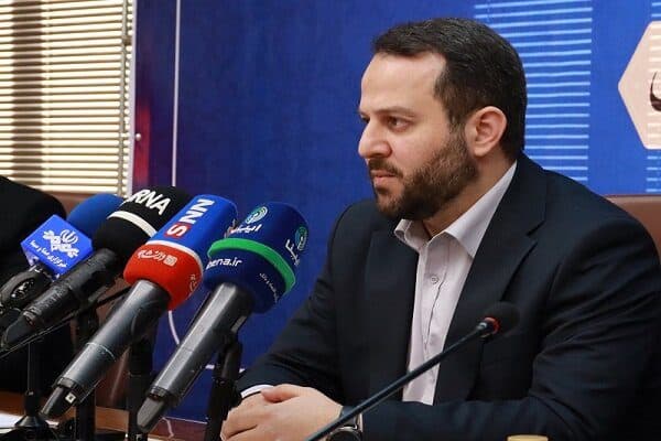 ارز خودروهای کارکرده‌ باید تعیین تکلیف شود/ واردات انحصاری نیست