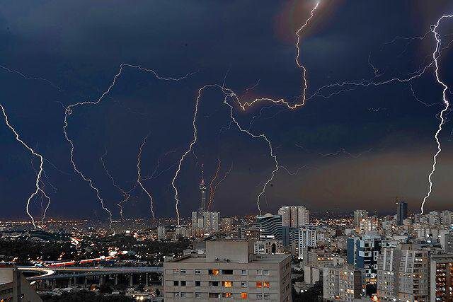 باد و باران‌ در بخش‌هایی از شمال و جنوب کشور