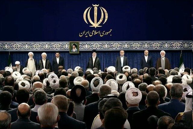 متن حکم تنفیذ ریاست جمهوری آقای دکتر مسعود پزشکیان از جانب رهبر انقلاب اسلامی