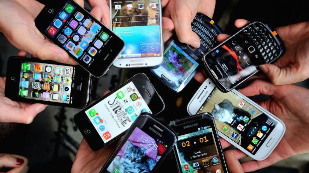 ضعف نظارت بر واردات تلفن همراه و چالش‌های خدمات پس از فروش در ایران
