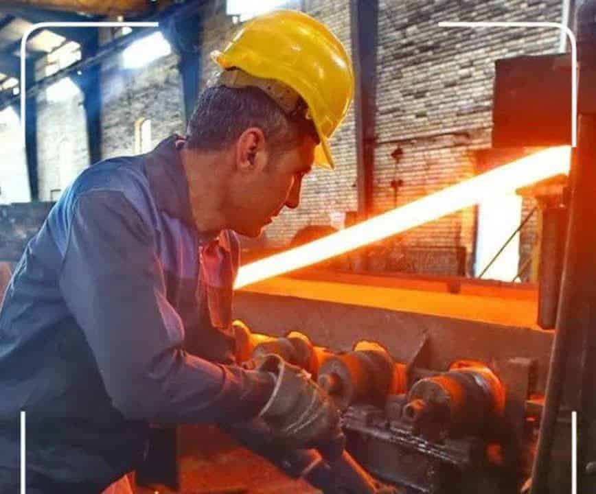 کارگران پای کوره هم از تعطیلی رسمی برای گرمای هوا معاف هستند!