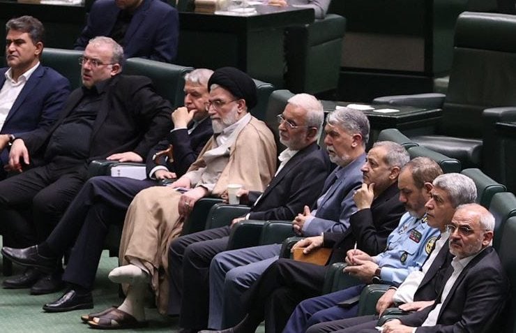 همه وزرا از مجلس رای اعتماد گرفتند