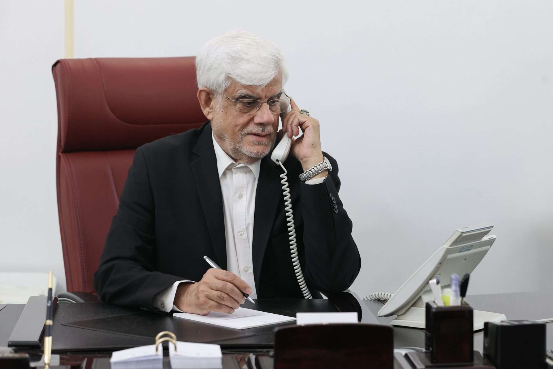 تاکید عارف بر پیگیری فوری وضعیت معدن معدنجوی طبس و حادثه دیدگان
