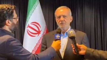 تسلیت پزشکیان به خانواده های داغدار کارگران معدن طبس در بدو ورود به تهران