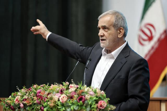پزشکیان: اگر توان دفاعی را نداشتیم، جنایتکاران علیه مردم ما جنایات می کردند