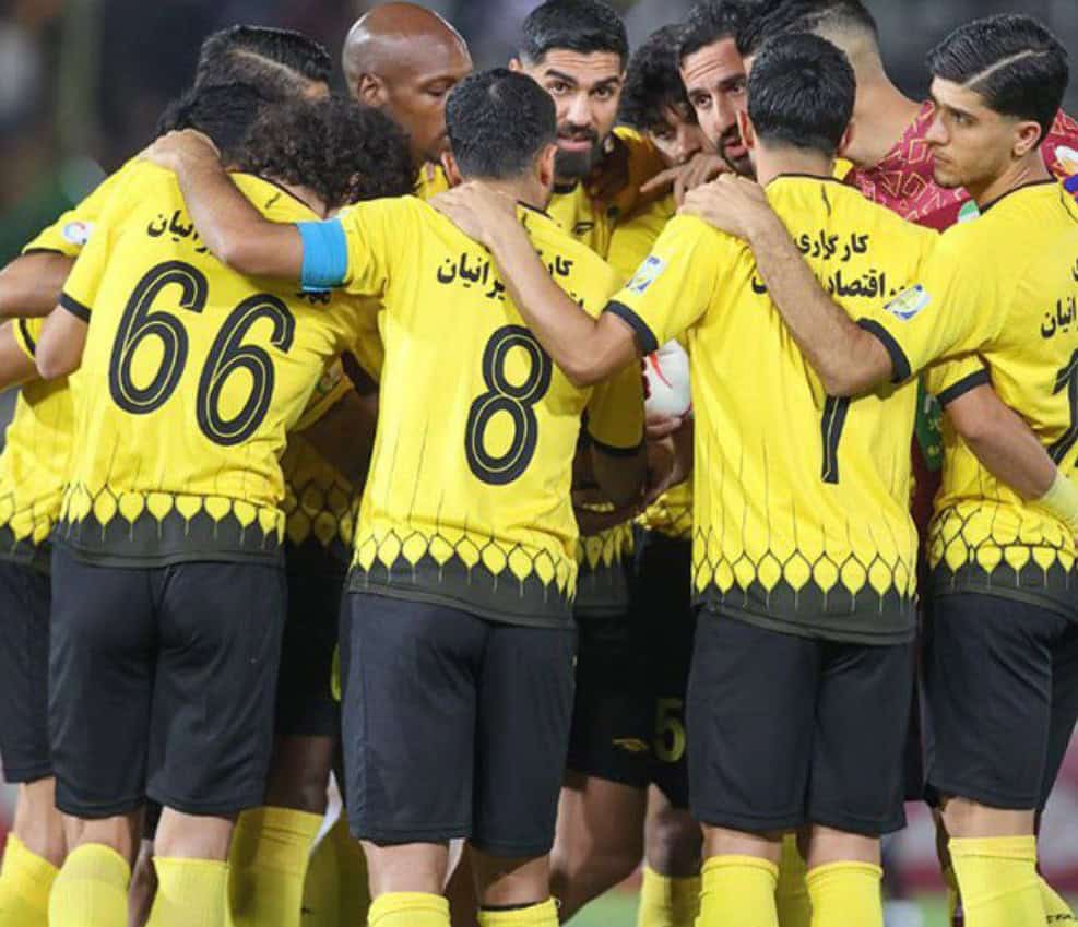 سپاهان لیگ قهرمانان آسیا را با شسکت آغاز کرد