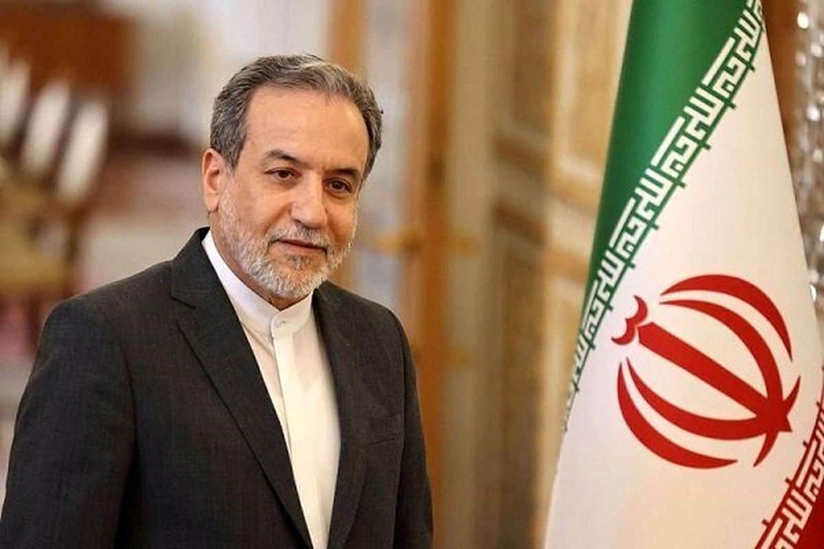 هر پرچمی از دست توانای سرداری بیفتد، سردار دیگری آن را برداشته و به میدان می آید (امام خمینی ره)