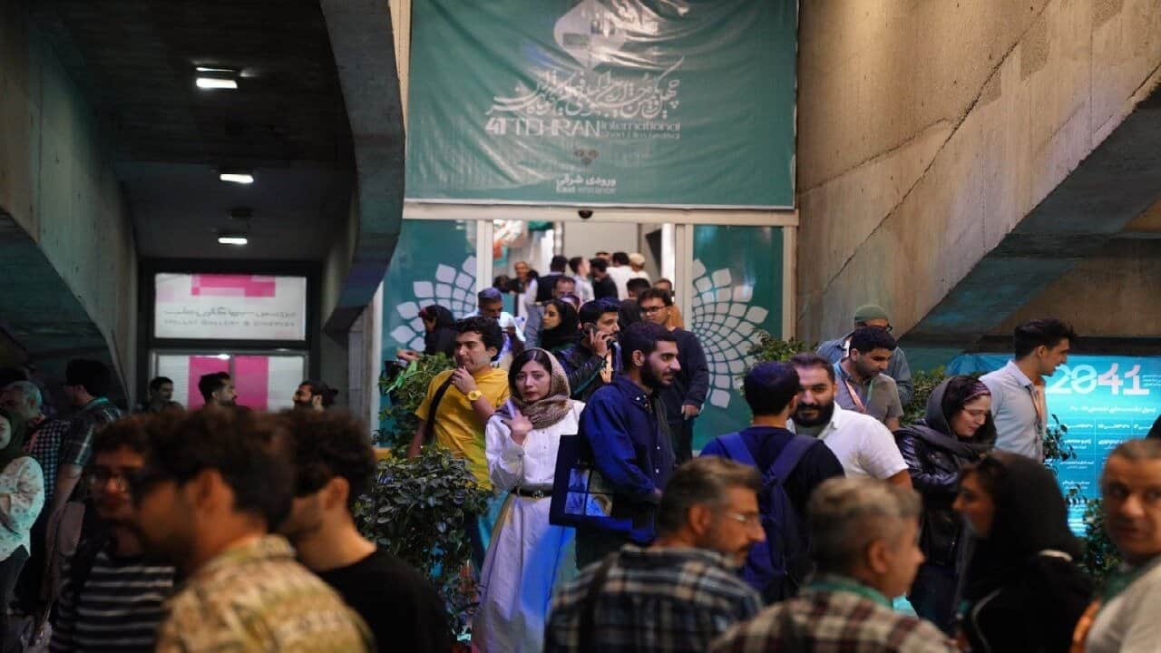 هادی حجازی‌فر و الناز شاکردوست به سینما ملت آمدند