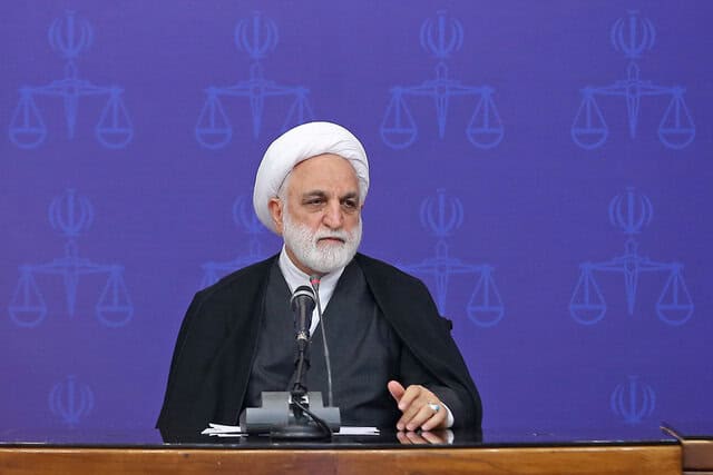 رئیس قوه قضاییه اعلام کرد:یک شخص ۴۰۰ شکایت از یک دستگاه‌ اداری کرده و همه شکایات او رد شده است