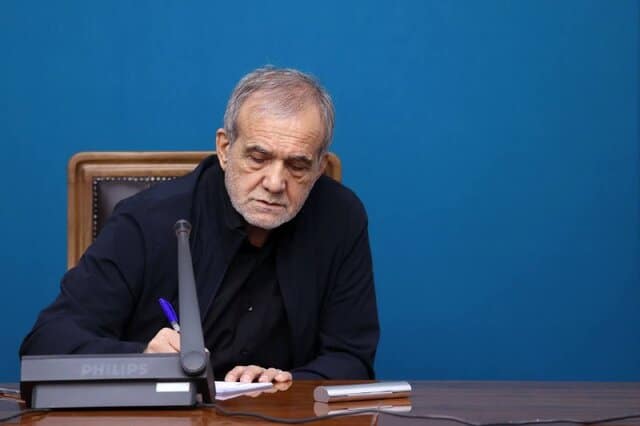 پزشکیان در جلسه هیئت دولت:بر سر عزت و غرور ملت ایران با کسی شوخی نداریم