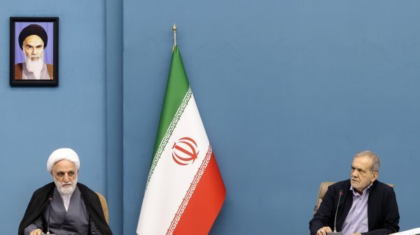 انتقاد پزشکیان به برخی از مصوبات شورای عالی انقلاب فرهنگی
