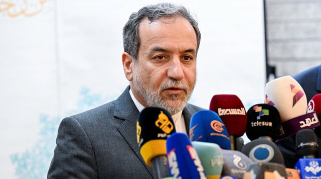 عراقچی: اسرائیلی ها همیشه از آمریکا چراغ سبز دارند