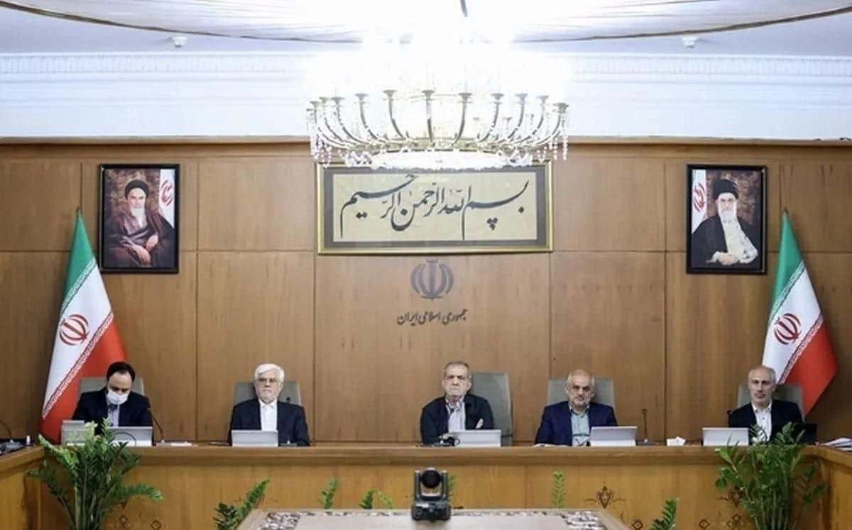 برنامه دولت پزشکیان برای حذف ارز ترجیحی؛ باید منتظر گران شدن کالاهای اساسی بود؟