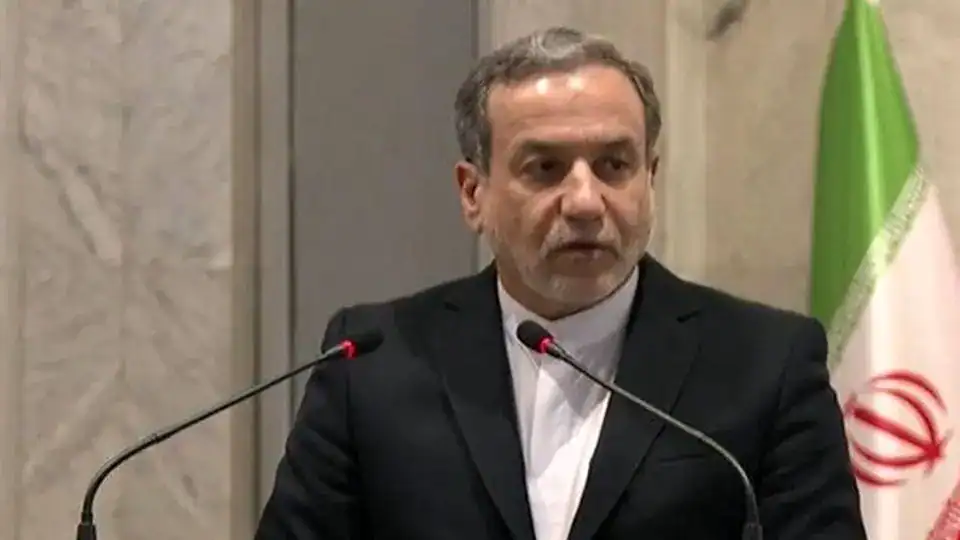 عراقچی: انتقال پیام بین ایران و آمریکا ادامه دارد