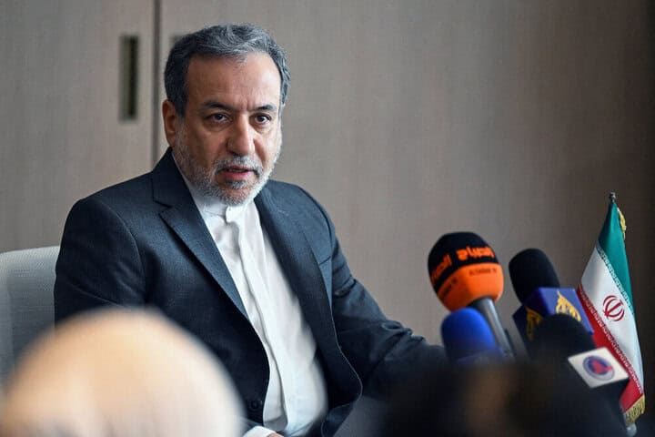 اروپا اشتباه خود را فوری جبران کند
