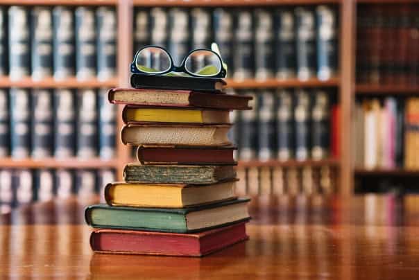 چهار خبر مهم از دنیای کتاب و ادبیات؛ از شعار هفته کتاب تا نمایشگاه استانبول