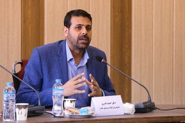 اصرار بر ساخت بمب اتم از سوی احمد نادری، نماینده تهران