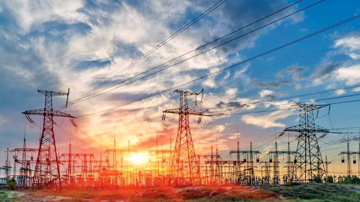 نیاز به سرمایه ۱۰ میلیارد دلاری برای جبران کسری برق