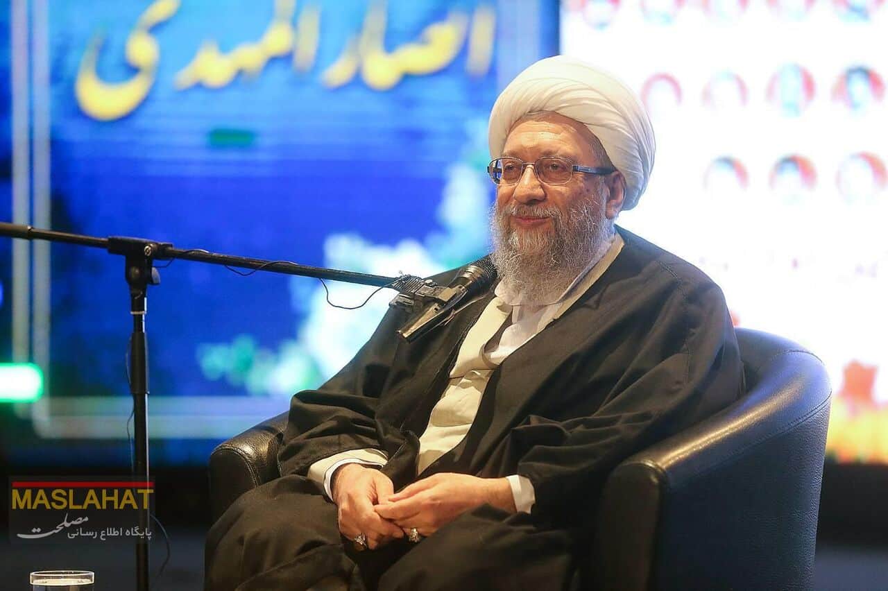 حفظ و تقویت وحدت و انسجام درون جامعه ضروری است