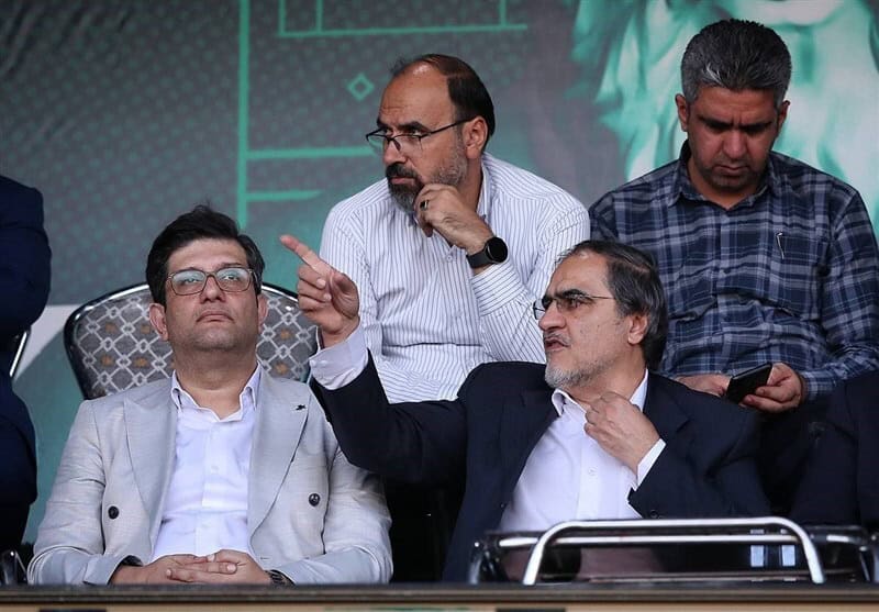 شهریاری از استقلال رفت