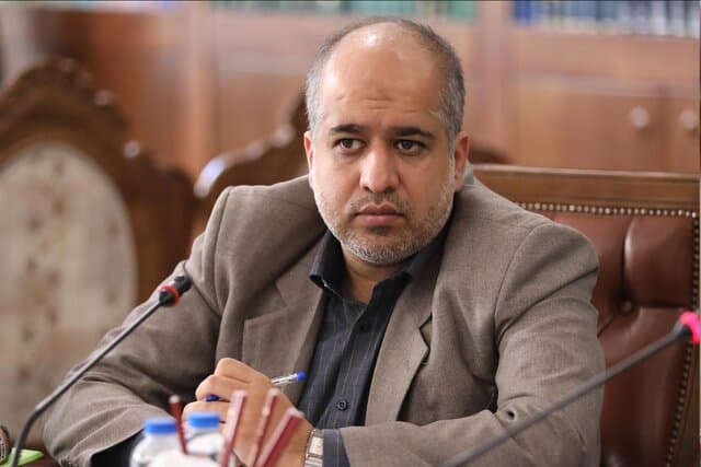 همتی در ۱۰۰ روز اخیر دلار را ۱۰ هزار تومان گران کرد، چرا قبل از ورود او به دولت، دلار در ۵۹ هزار تومان ثابت مانده بود؟