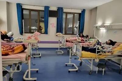 مسمومیت دانشجویان و استعفا؛ نشانه‌ای از بحران در مدیریت دانشگاهی