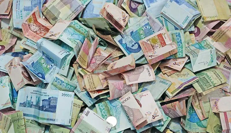 چرا ارزش پول ایران سقوط کرده اما روسیه مقاوم است؟
