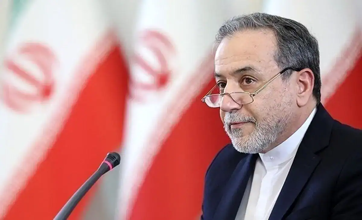 تبریک متفاوت شب یلدا توسط عراقچی