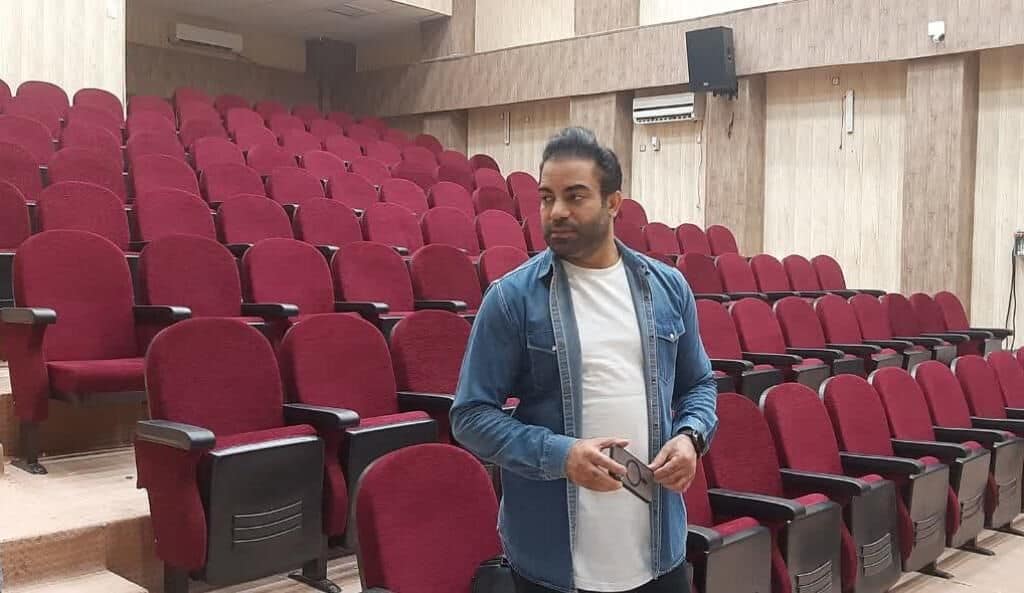بوموسی صاحب سینما‌ می‌شود