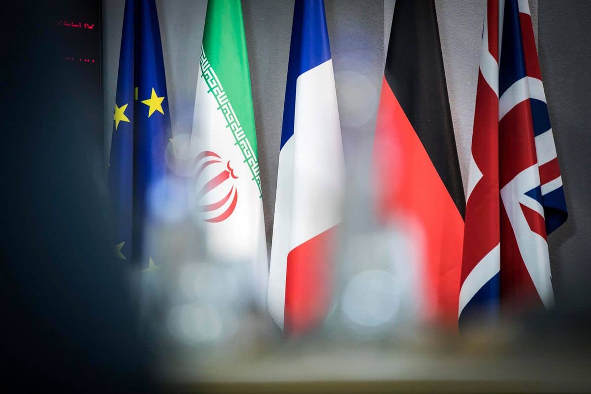 مخالفت با مذاکره؛ استدلال‌های مغالطه‌آمیز و پیامدهای آن بر تعاملات سازنده