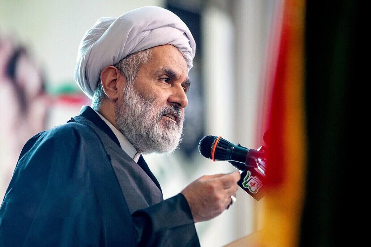 در سال ۱۴۰۰ تولید بنزین بیش از مصرف بود، اما هم‌اینک بنزین وارد می‌کنیم