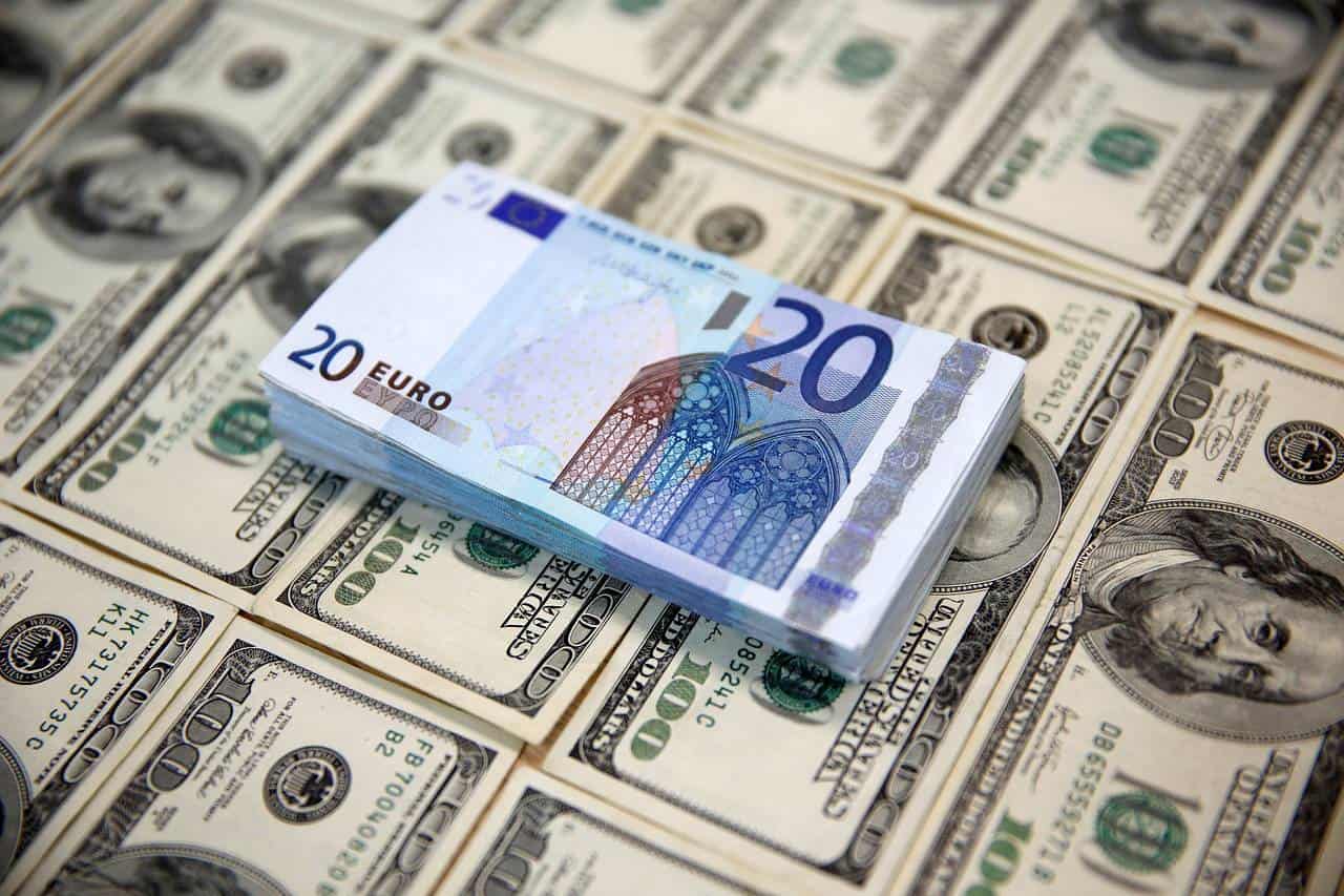 نرخ دلار و یورو یکشنبه ۲۳ دی