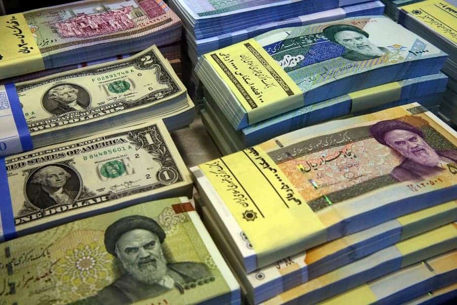 واگذاری تعیین ارزش پول ملی به بازار؛ بستری برای انحصار و کاهش ارزش ریال